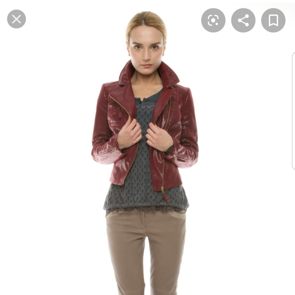 Aryn K snake faux print blazer